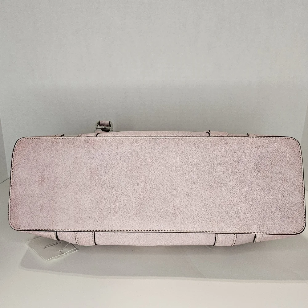 Liz Claiborne Pale Pink Monetray Baguette Purse - Picture 4 of 12